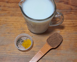 Foto del paso 2 de la receta: Licuado supersaludable avena+chía+cacao+cúrcuma