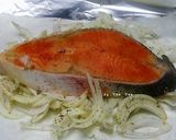 鮭魚佐蒙特婁洋蔥的食譜步驟3照片