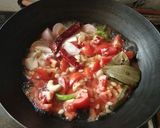 A picture of step 1 of Paneer Makhani.