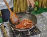 รูปขั้นตอนการทำที่ 10 ของ ผัดมาม่าปลากระป๋อง ประหยัดงบ อิ่มอร่อย อยู่ท้องสุดๆ