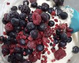 Foto del paso 2 de la receta: Torta con frutos rojos