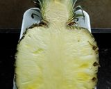 Foto del paso 1 de la receta: Picada servida en tabla o dentro de un anana