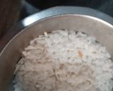 कटोरी पोहा इडली इन कढ़ाई (Katori poha idli recipe in hindi) रेसिपी चरण 1 फोटो