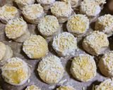 Kívül - belül sajtos foszlós pogácsa recept fázis 7 fotója