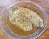 Foto del paso 3 de la receta: Filete de pescado con adobo de chipotle y naranja agria al estilo de LuzMa