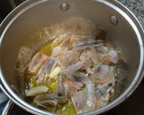 Foto del paso 2 de la receta: Pasta con marisco y Albariño