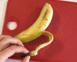 A picture of step 3 of Fruit kabobs.
