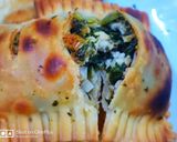 A picture of step 9 of Paneer and spinach pockets.