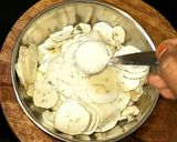A picture of step 3 of Plantain Sweet Chips.