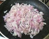 A picture of step 1 of Lady finger masala.