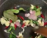 Foto langkah ke 2 dari resep Cumi Asin Cabe Ijo.