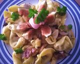 A picture of step 5 of Tortellini with Mushrooms, Prosciutto, and Black Brogiotti Figs.