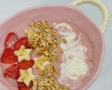 Foto langkah ke 4 dari resep Banana Berry Smoothie Bowl 🥣.