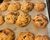 Foto del paso 9 de la receta: Cookies con rocklets y trozos de chocolate