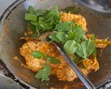 Foto langkah ke 2 dari resep Nasi Bakar Ayam Suwir.