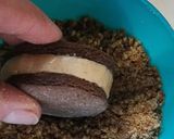 Foto del paso 12 de la receta: Alfajores de maizena reversionados - Masa de cacao y relleno de bon o bon casero 🥜 🫶🏻