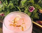 A picture of step 3 of Roohafza Milkshake.