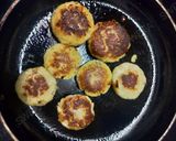 A picture of step 2 of Tomato Stuffed Potato Tikki.