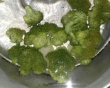 Foto del paso 4 de la receta: Puré de brócoli acompañado de pechuga