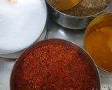 A picture of step 1 of Tomato sauce seviya.