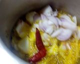A picture of step 2 of Chatpate hare matar.