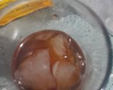 Foto langkah ke 2 dari resep Es Teh Yakult.