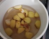 Foto del paso 2 de la receta: ​¡Adiós Cólicos! El Secreto Natural de Manzana, Clavo y Anís