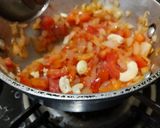 A picture of step 2 of Restaurant Style Soya Curry.