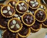 Foto langkah ke 7 dari resep Pie brownis ekonomis 1 telur buat ide bisnis.