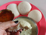 इडली चटण आणि सांबार (idli chutney and sambar recipe in marathi)