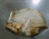 A picture of step 5 of Kanda Arbi fry/onion colocasia fry.