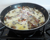 Foto del paso 12 de la receta: Chuletas de cerdo con crema de champiñones