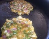 A picture of step 2 of Egg Parantha.