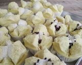 Foto langkah ke 5 dari resep Bolu Kukus Mekar.