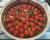 Foto del paso 3 de la receta: Tomates cherry confitados con hierbas aromáticas