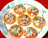 A picture of step 8 of Mini Rava Uttapam Pizza.
