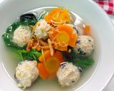 Foto langkah ke 5 dari resep Sop Bakso Lohoa Bayam.