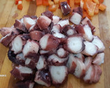Foto del paso 7 de la receta: Garbanzos con langostinos y pulpo