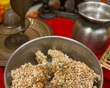 A picture of step 4 of Amaranth Ladoo.
