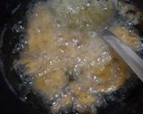 A picture of step 4 of Leftover akni k kebab ya Pakorey.