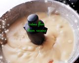 Une image de l'étape 2 de Tarte au flan rhum raisins.