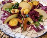 Foto del passaggio 1 della ricetta Insalata gamberi mela radicchio rosso
