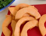 Sárgadinnye prosciutto köntösben recept fázis 1 fotója