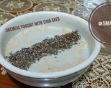Foto langkah ke 3 dari resep Oatmeal Bluberry Yogurt with Chia Seed.