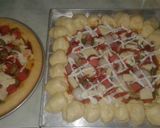 Foto langkah ke 7 dari resep Pizza dg 3 macam pinggiran topping suka2 🍕🍕🍕.