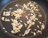 Foto del paso 2 de la receta: Lomo con salsa de almendras
