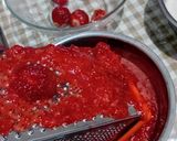 Foto langkah ke 2 dari resep Selai Strawberry 🍓.