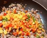 Foto del paso 3 de la receta: Timbal de Polenta con Carne Molida y Vegetales!!