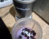 Foto langkah ke 2 dari resep Mixed Berries Lassi Matcha.