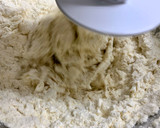 Foto del paso 2 de la receta: Bollos de leche y queso